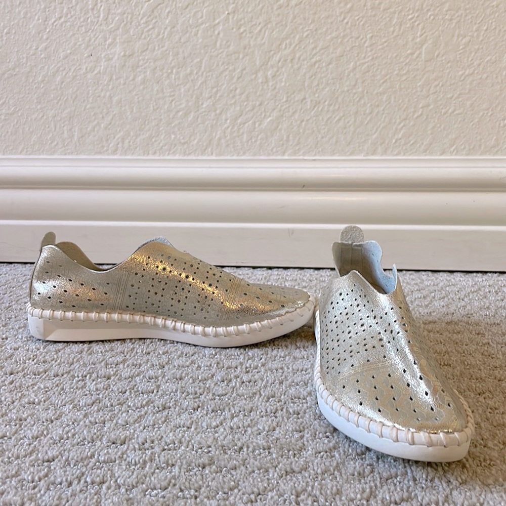 Ilse Jacobsen Gold Metallic Leather Tulip Slip On Shoes